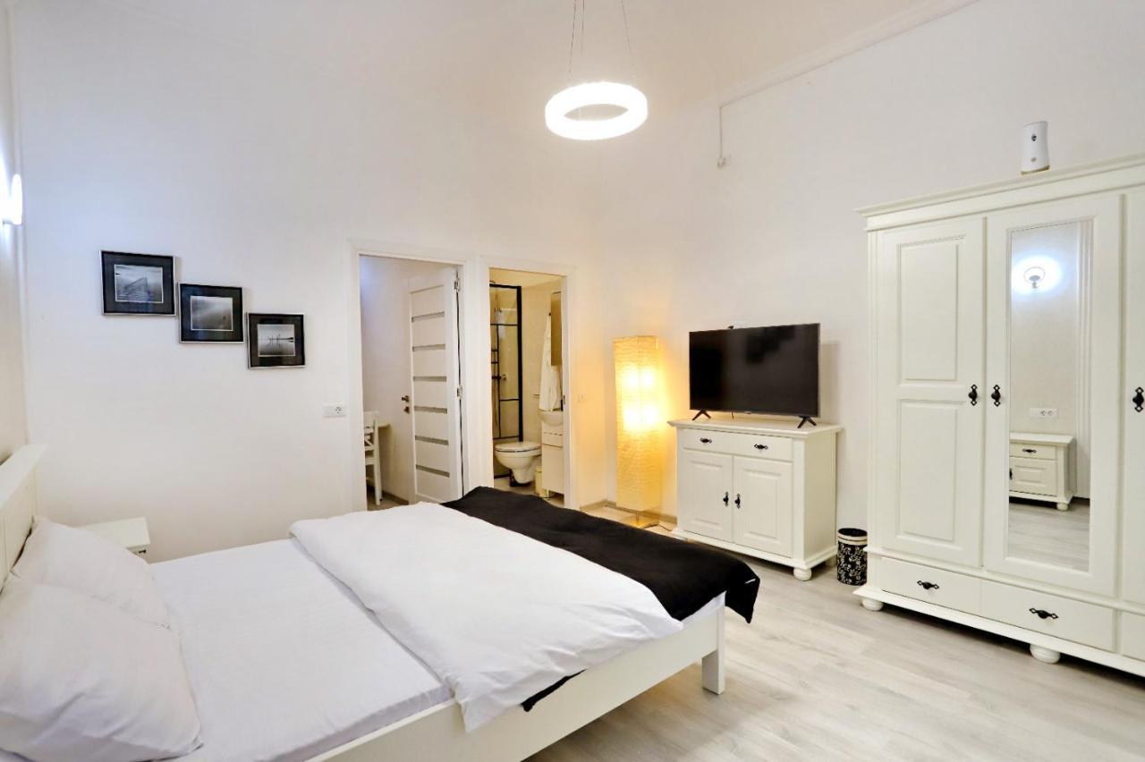 Central Luxury Apartments Oradea Εξωτερικό φωτογραφία